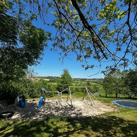 Nyaraló Pour 2 Personnes Avec Piscine En Aveyron *